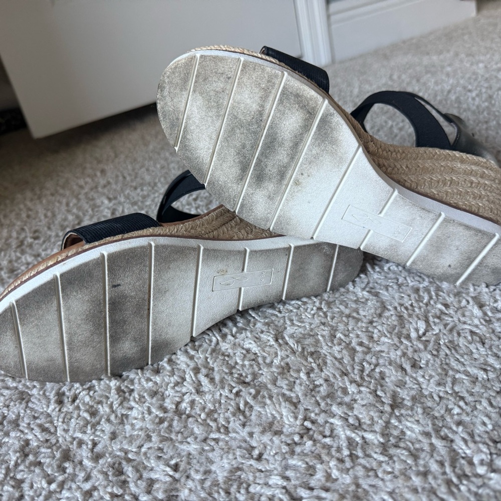 Joie Stylish Black Wedge Sandals - Picture 8 of 9